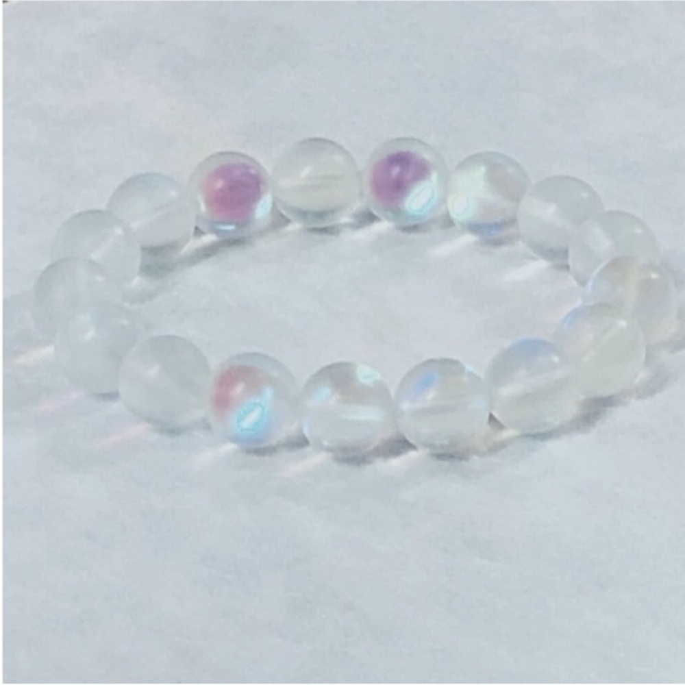 UNBRANDED Frosted Iridescent GLASS AB BEADED Luminous Stretch Bracelet - Picture 4 of 9